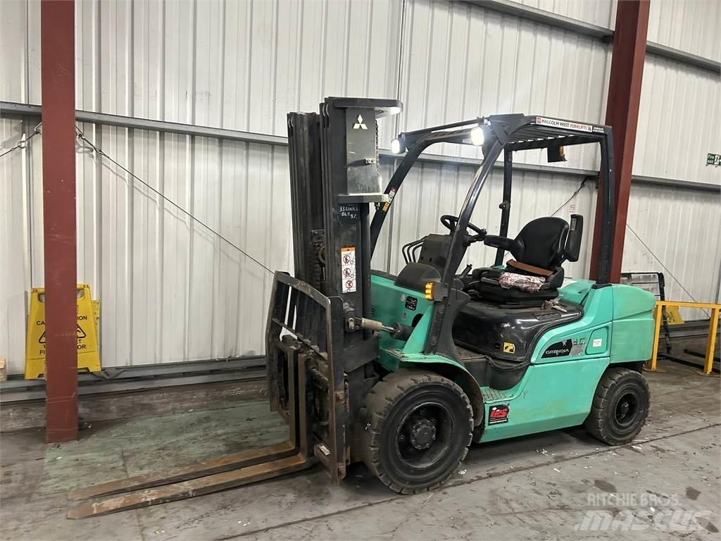 Mitsubishi FD30NT Empilhadores Diesel