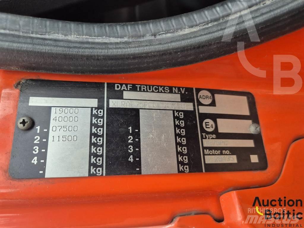 DAF AE75PC Camiões de Transporte Auto