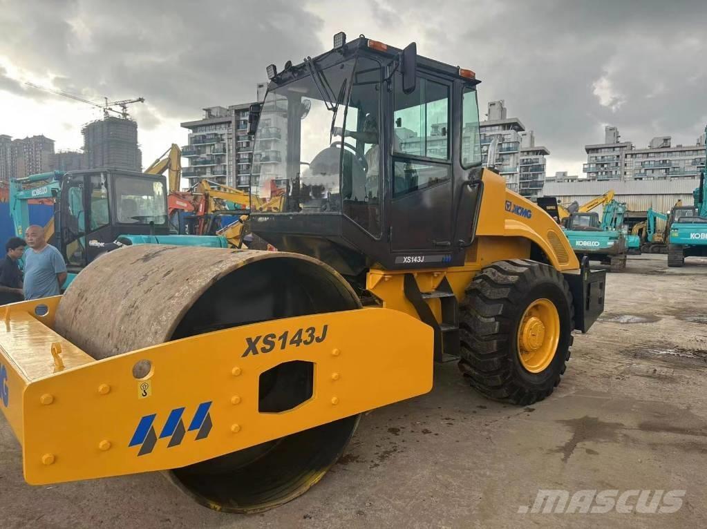 XCMG XS 143 J Cilindros Compactadores monocilíndricos