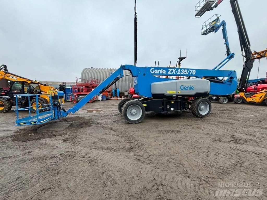Genie ZX 135/70 Elevadores braços articulados