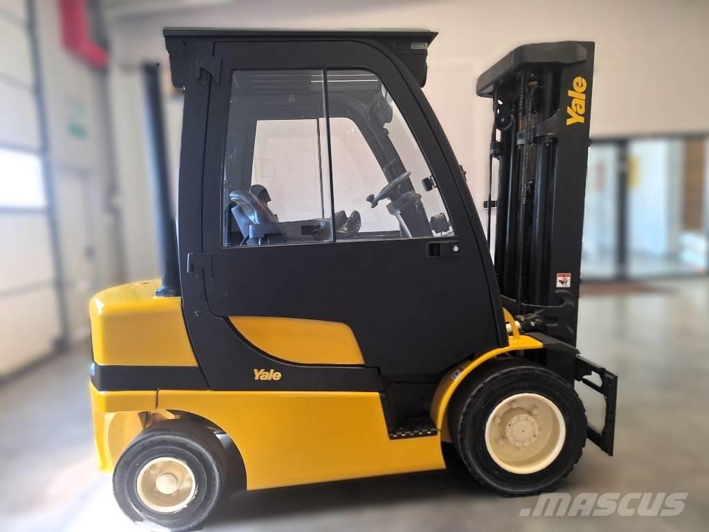 Yale GDP 25 VX Empilhadores Diesel