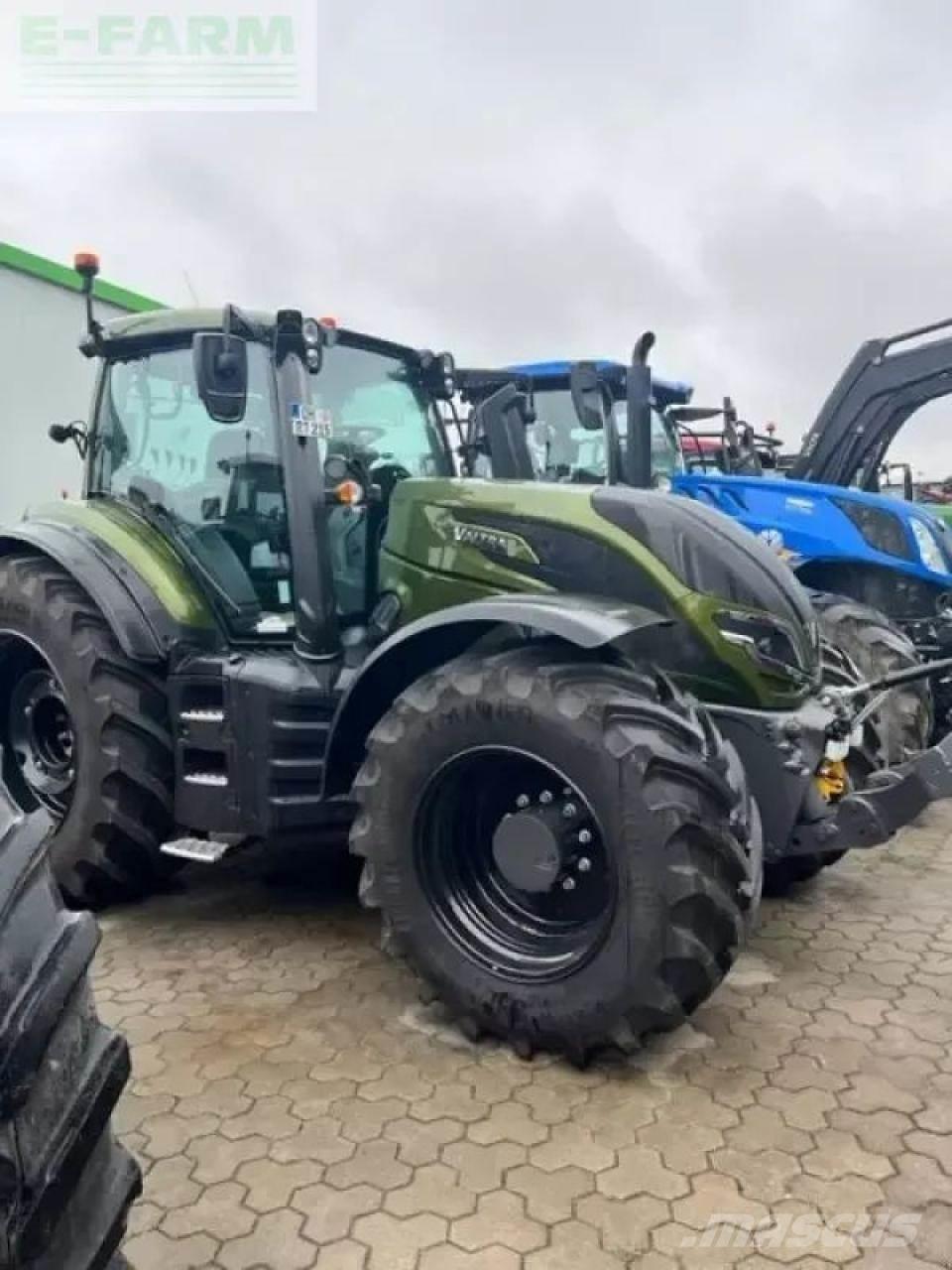 Valtra t215a Tratores Agrícolas usados