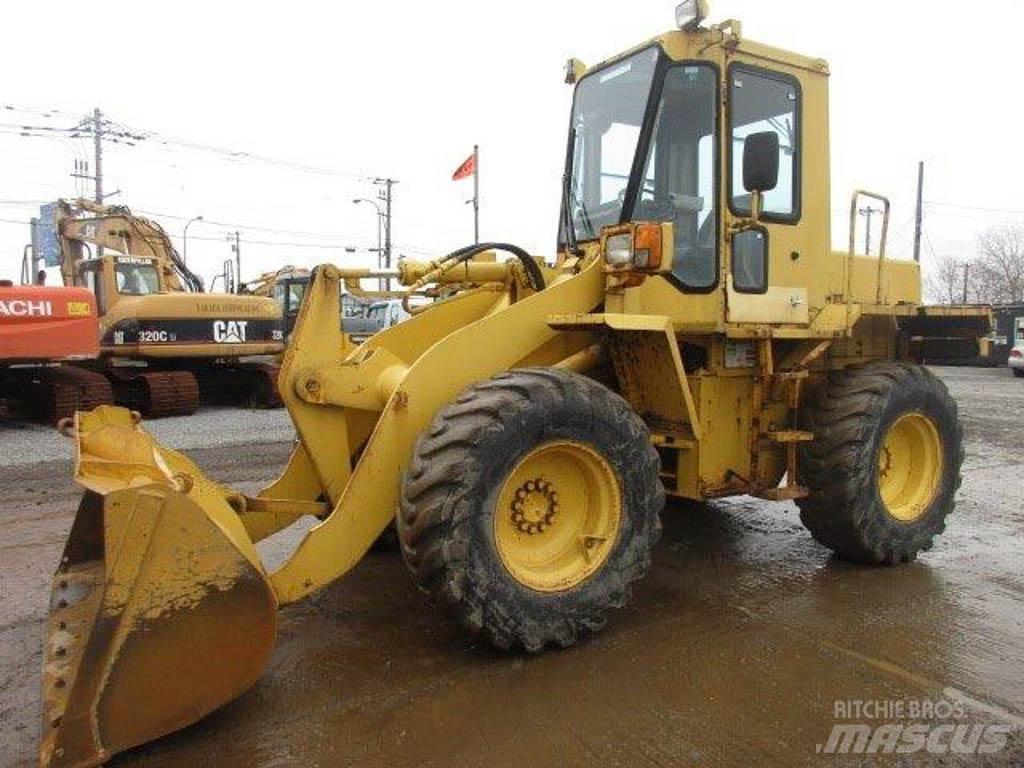 Komatsu WA100-1 Pás carregadoras de rodas