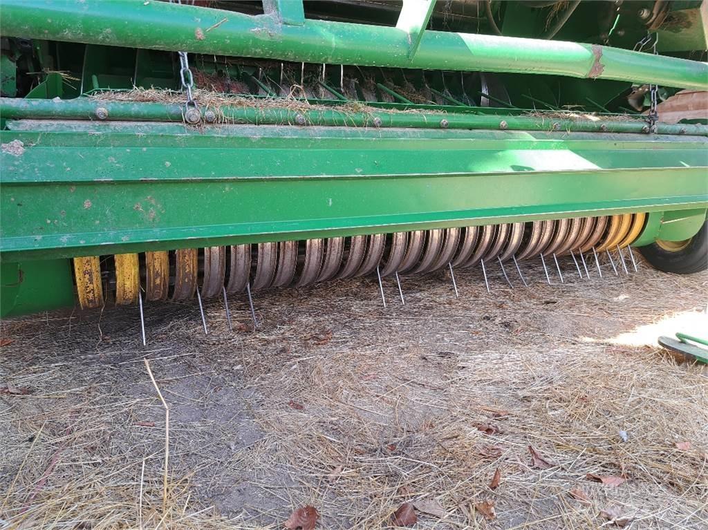 John Deere 990 Enfardadeira de rolos