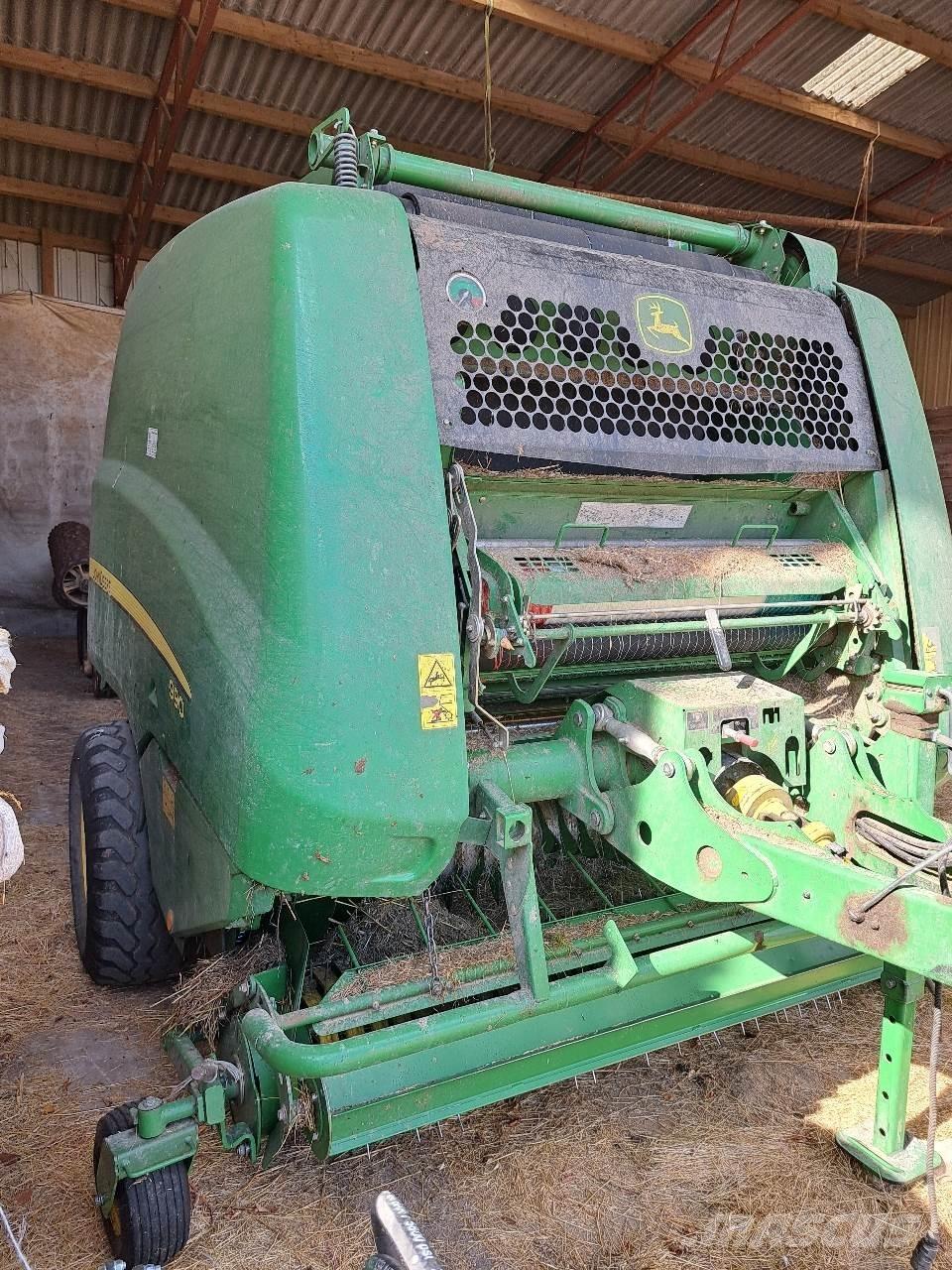 John Deere 990 Enfardadeira de rolos