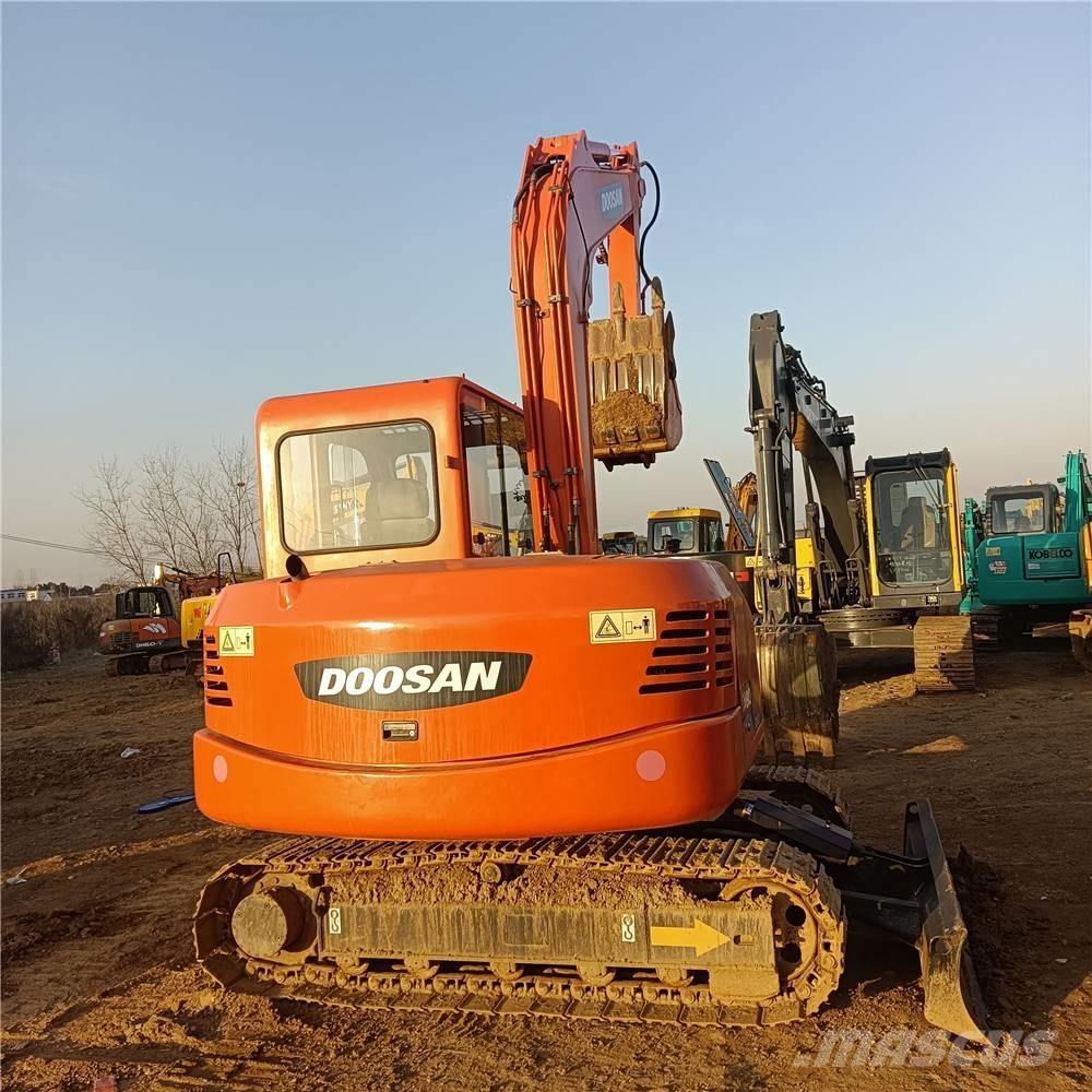 Doosan DH80G Escavadoras Midi 7t - 12t
