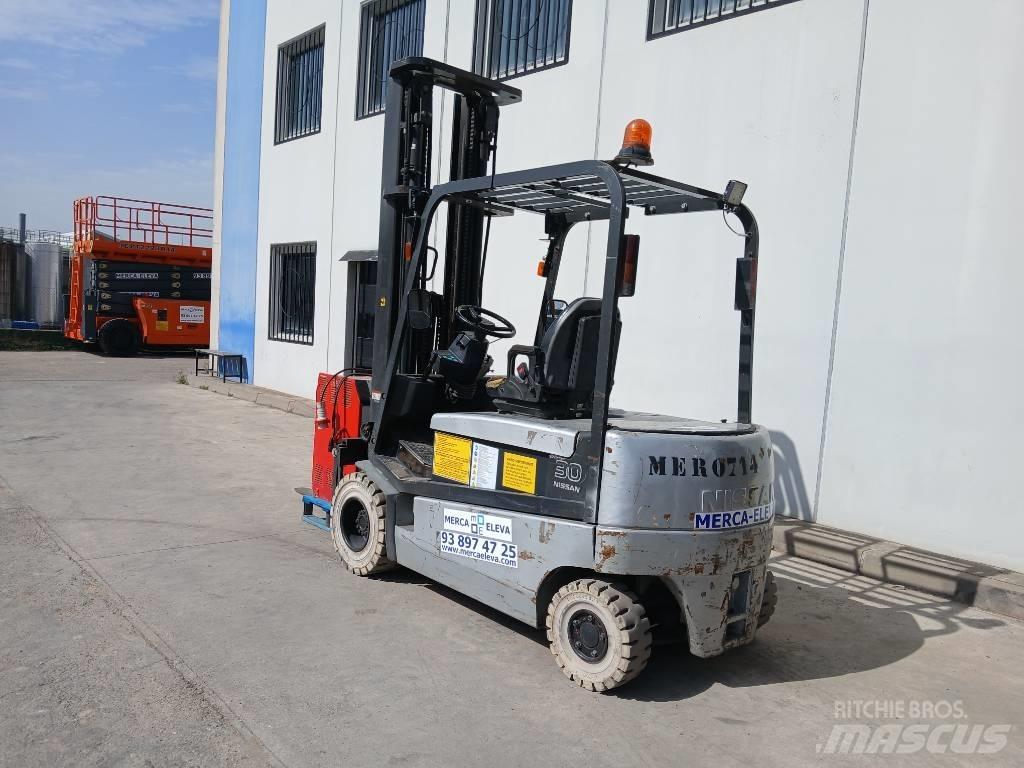 Nissan GQ02 L 30 CU Empilhadores eléctricos
