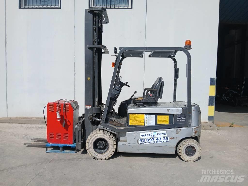 Nissan GQ02 L 30 CU Empilhadores eléctricos