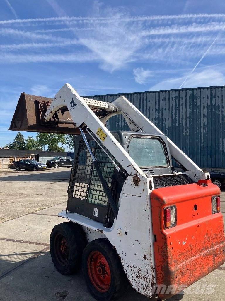 Bobcat S 100 Carregadoras de direcção deslizante