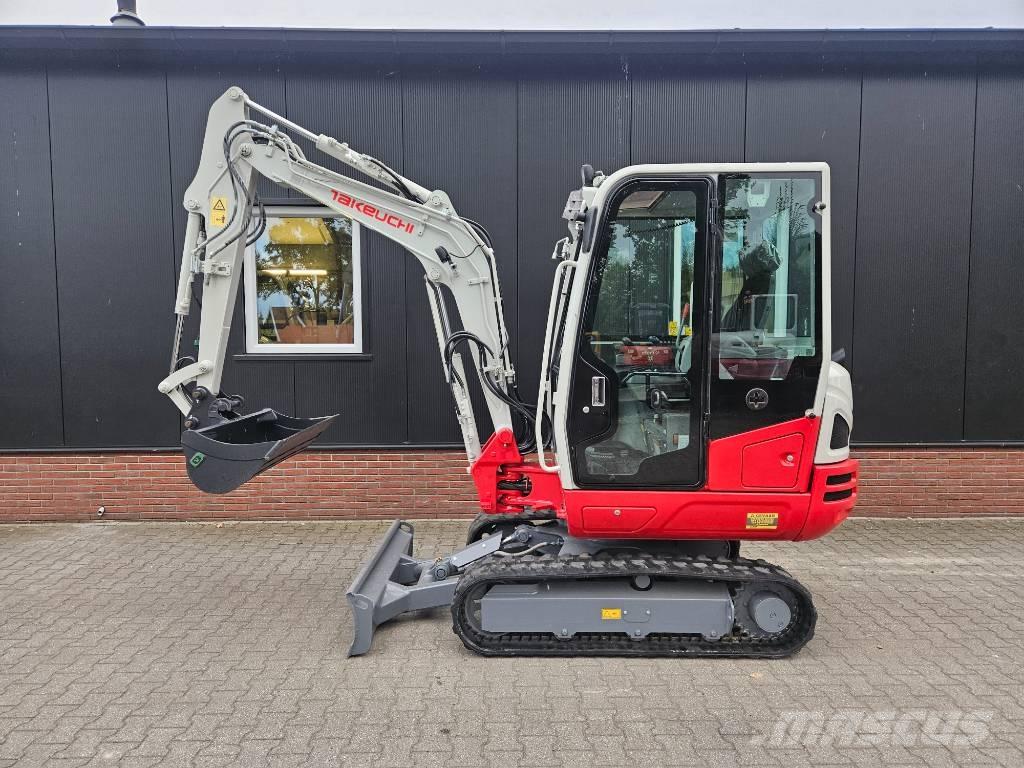 Takeuchi TB 230 Mini Escavadoras <7t