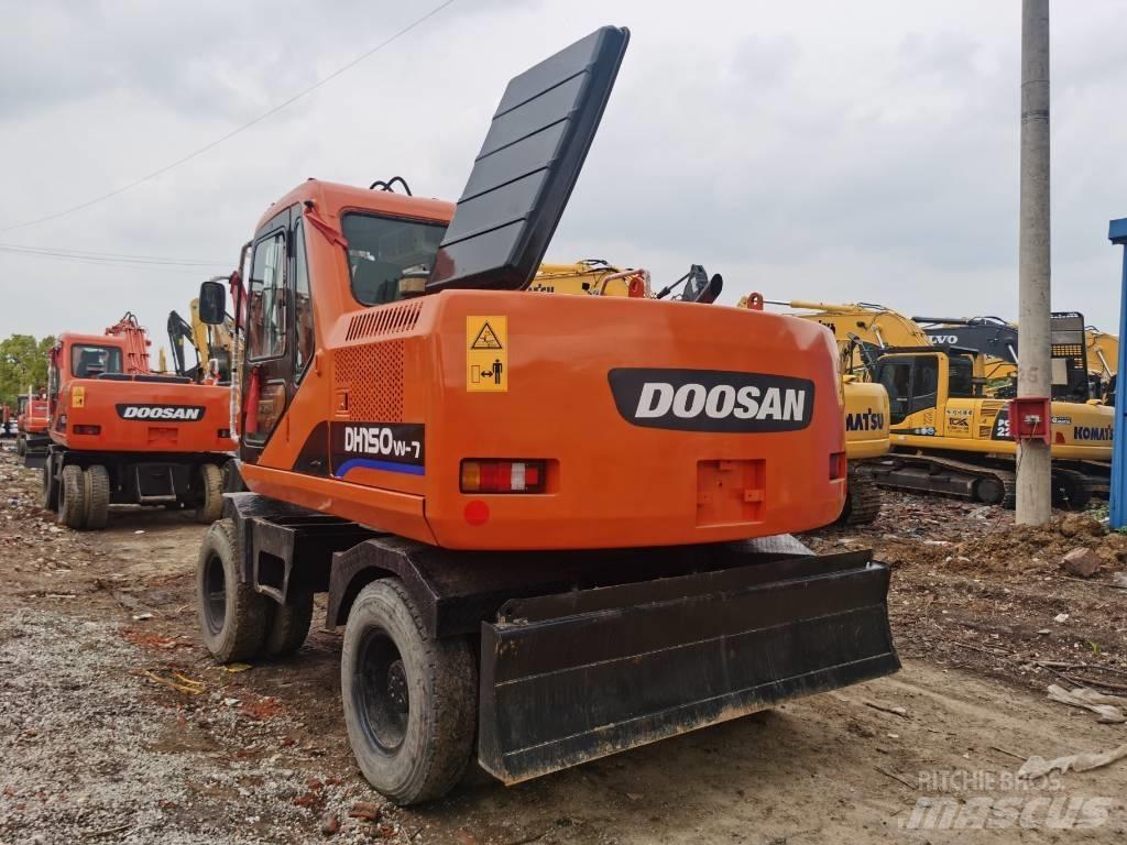 Doosan DH 150 W-7 Escavadoras de rodas