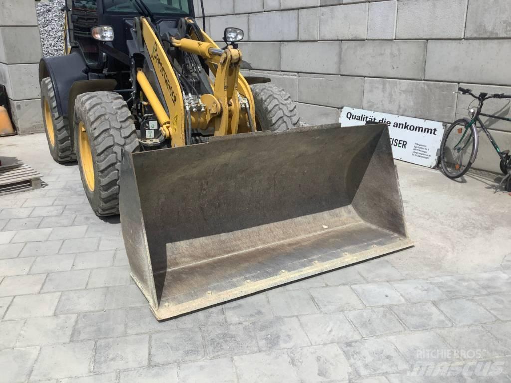 Komatsu WA100M-8 Pás carregadoras de rodas