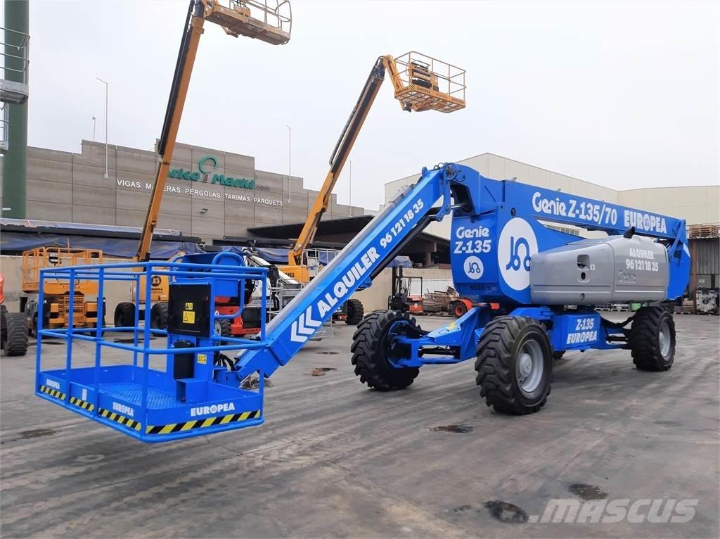 Genie Z135 70 Elevadores braços articulados