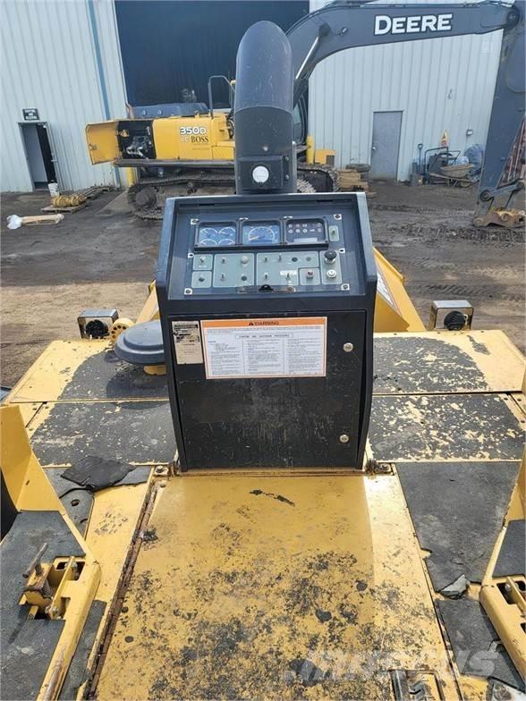 CAT AP-655C Pavimentadoras de asfalto