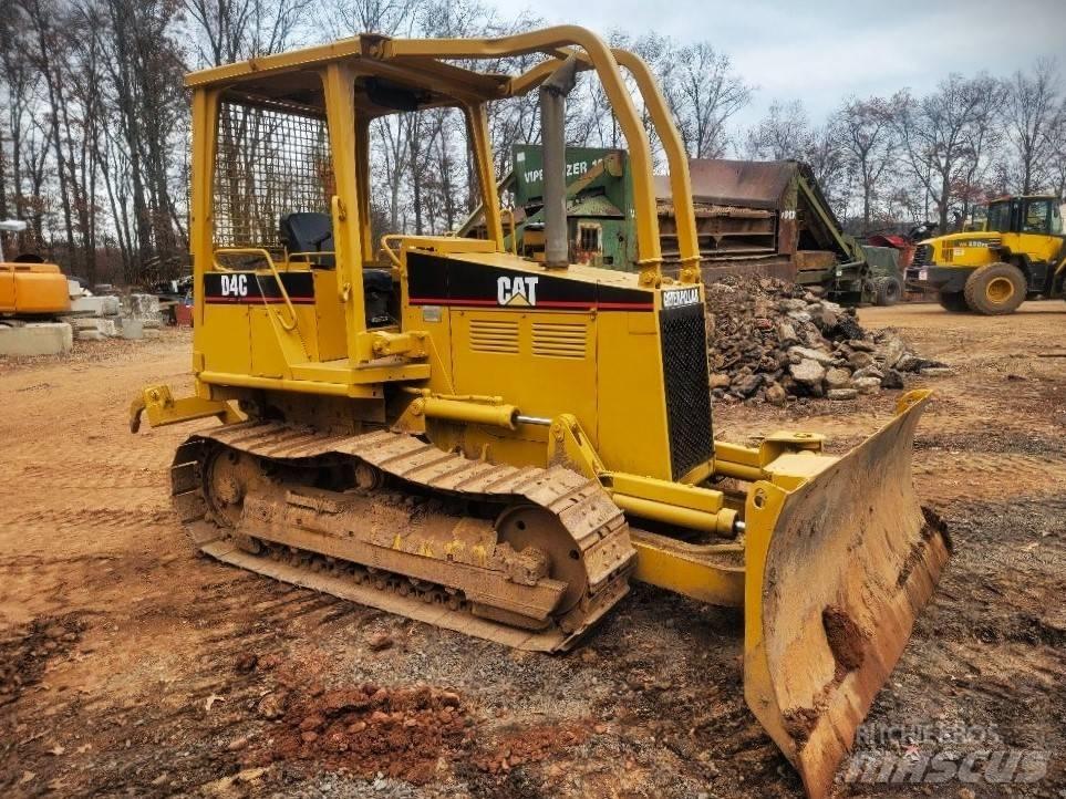 CAT D 4 C Dozers - Tratores rastos