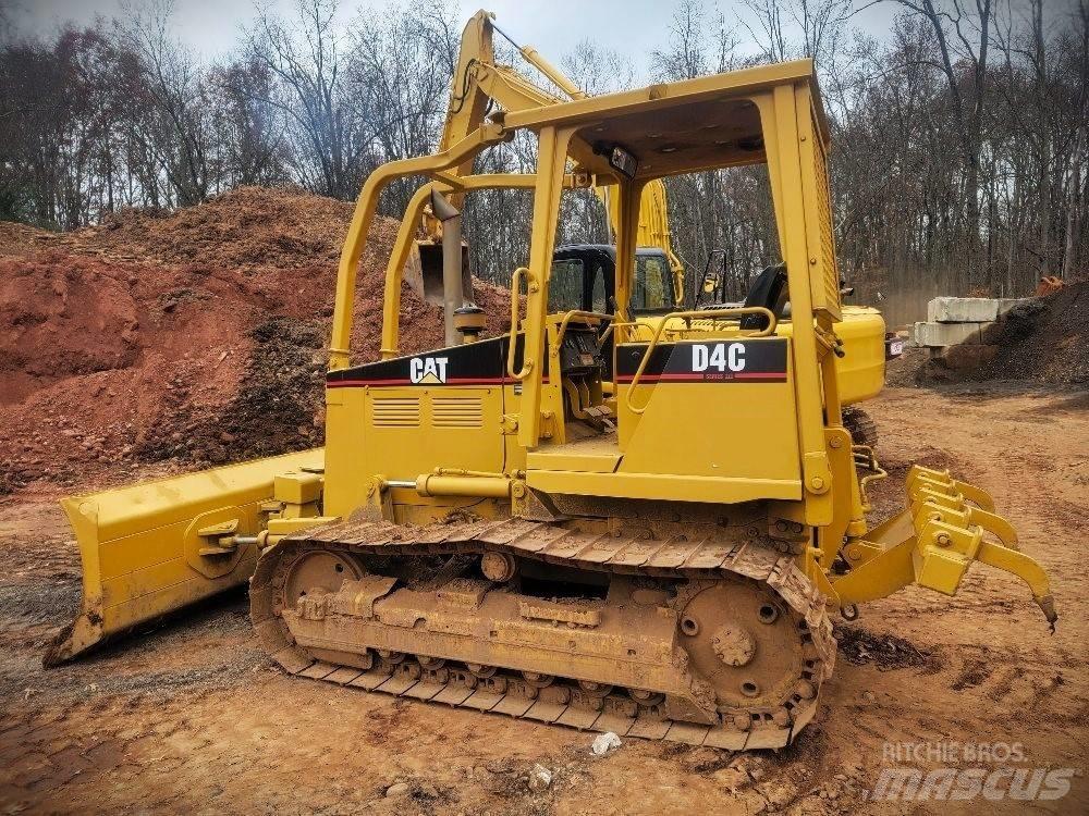 CAT D 4 C Dozers - Tratores rastos