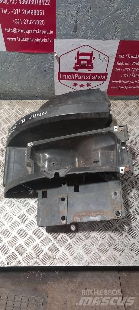 Scania 94 D.   1324600 Cabines e interior