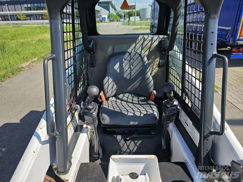 Bobcat S 130 Carregadoras de direcção deslizante