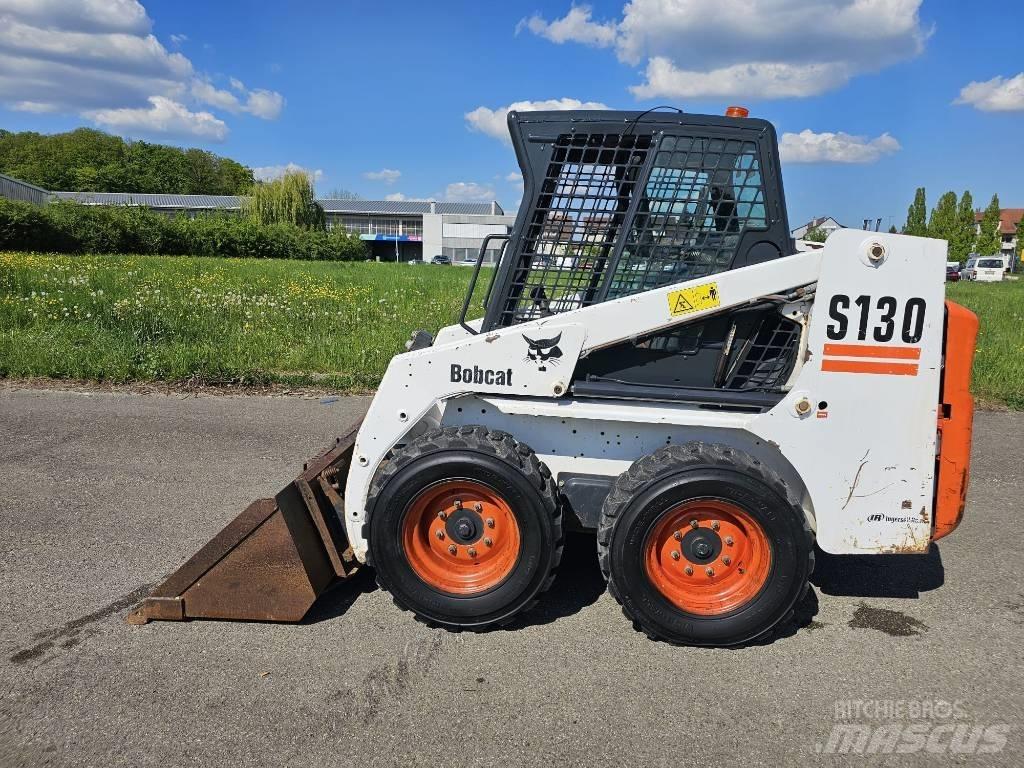 Bobcat S 130 Carregadoras de direcção deslizante