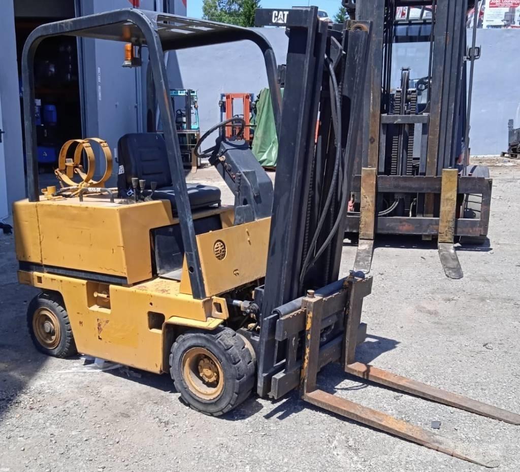 CAT V 35 D Empilhadores a gás