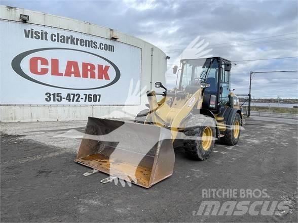 CAT 908M Pás carregadoras de rodas