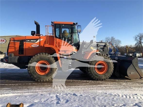 Doosan DL300 Pás carregadoras de rodas