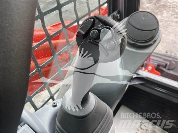 Kubota SVL75 Carregadoras de direcção deslizante
