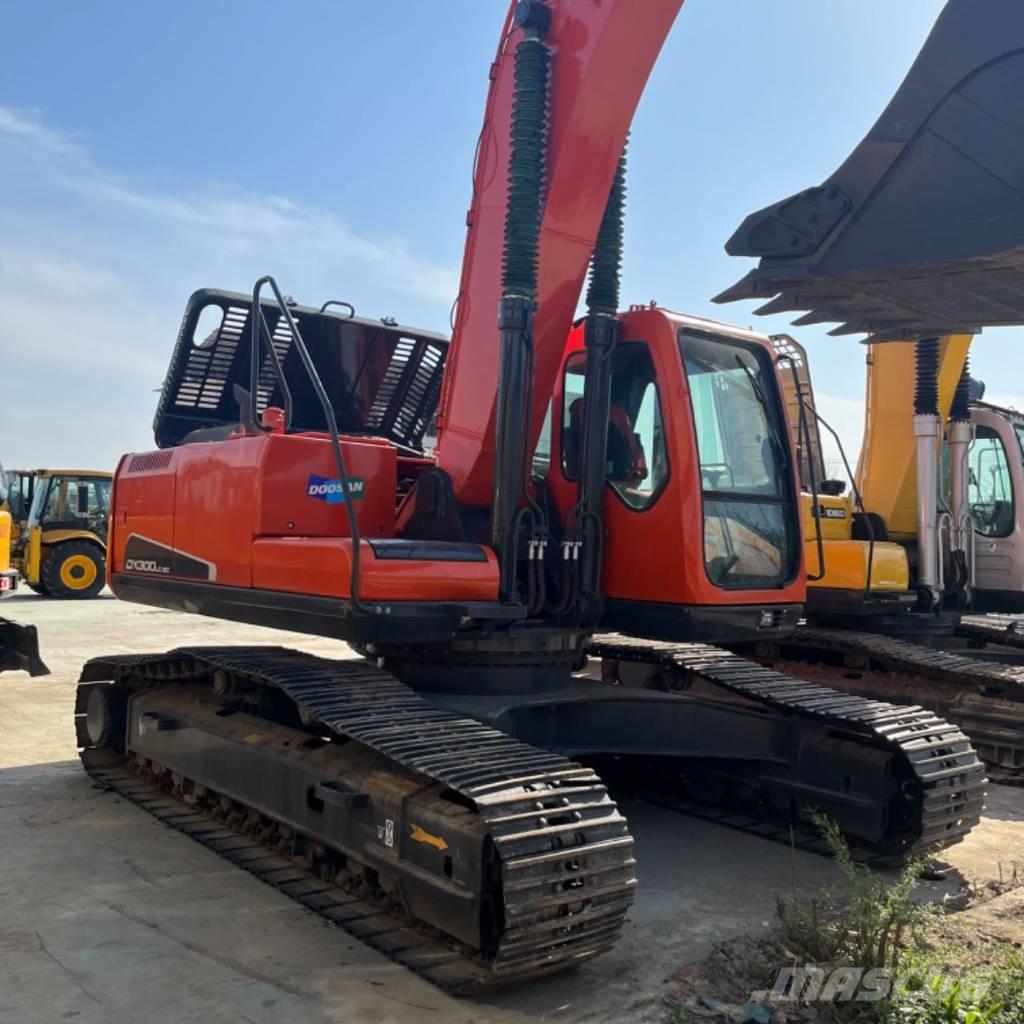 Doosan DX 300 Escavadoras de rastos
