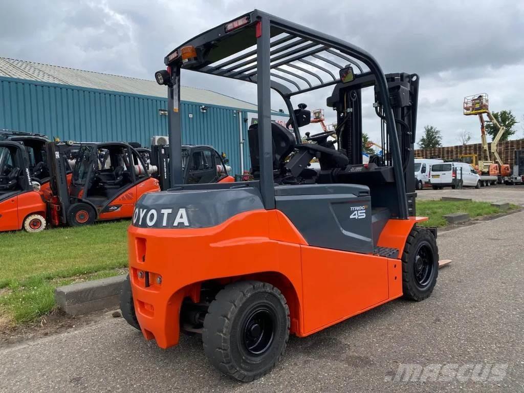 Toyota 8FBMT45 Empilhadores eléctricos