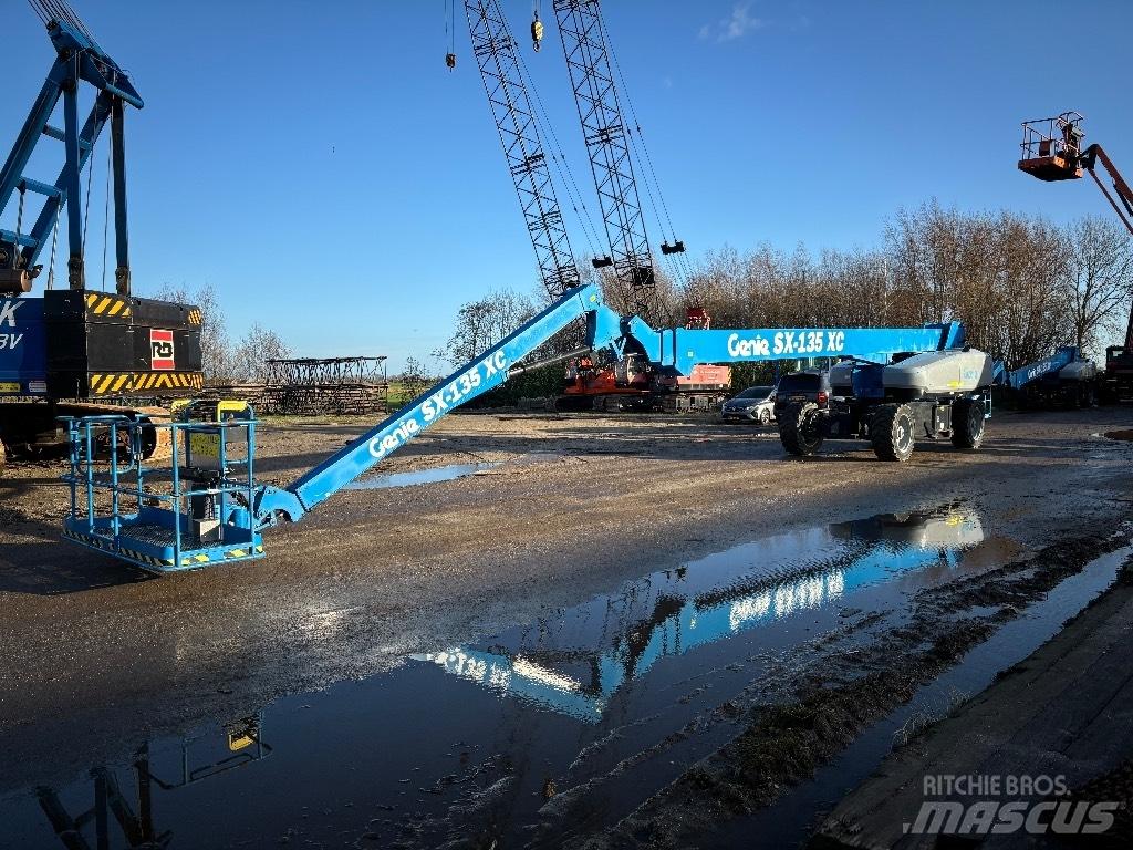 Genie SX 135 XC Elevadores braços Telescópicos