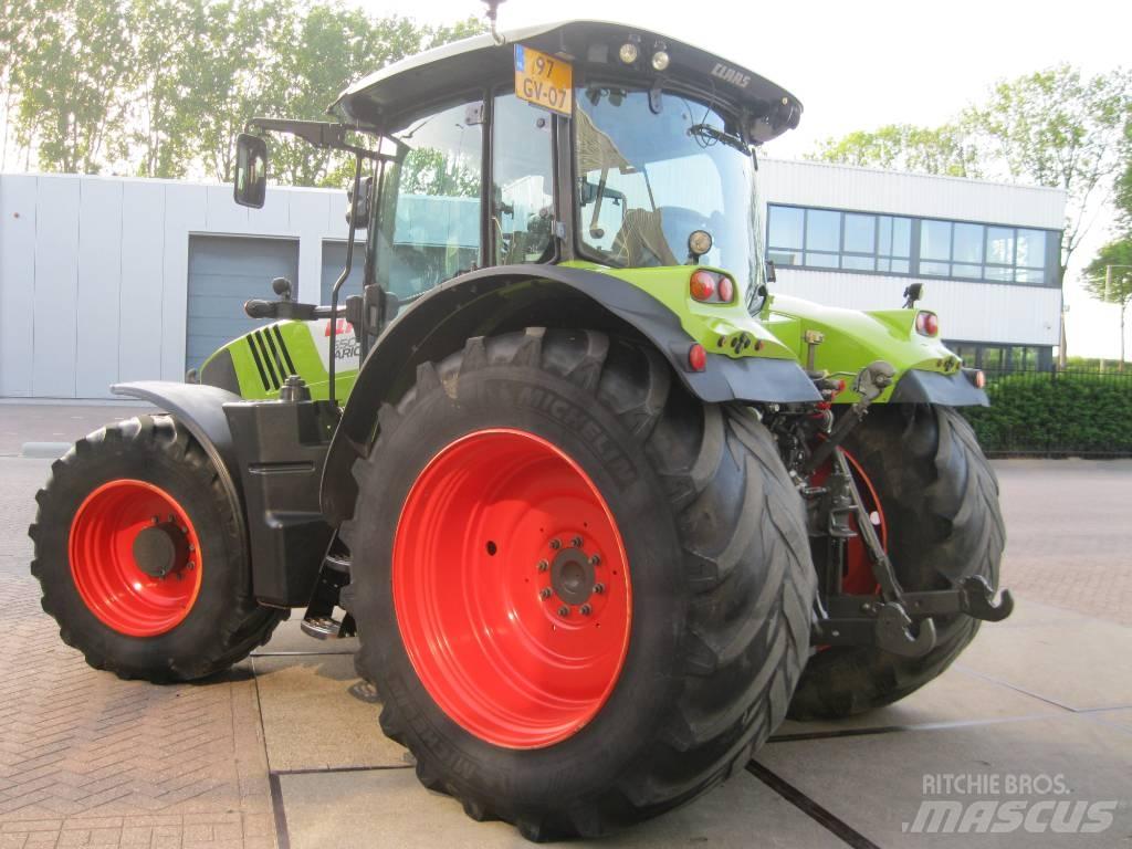 CLAAS Arion 650 CIS Tratores Agrícolas usados