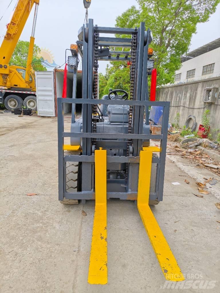 Komatsu FD 30 T-17 Empilhadores Diesel