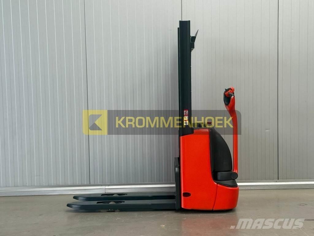 Linde L 10 Empilhador para operador externo