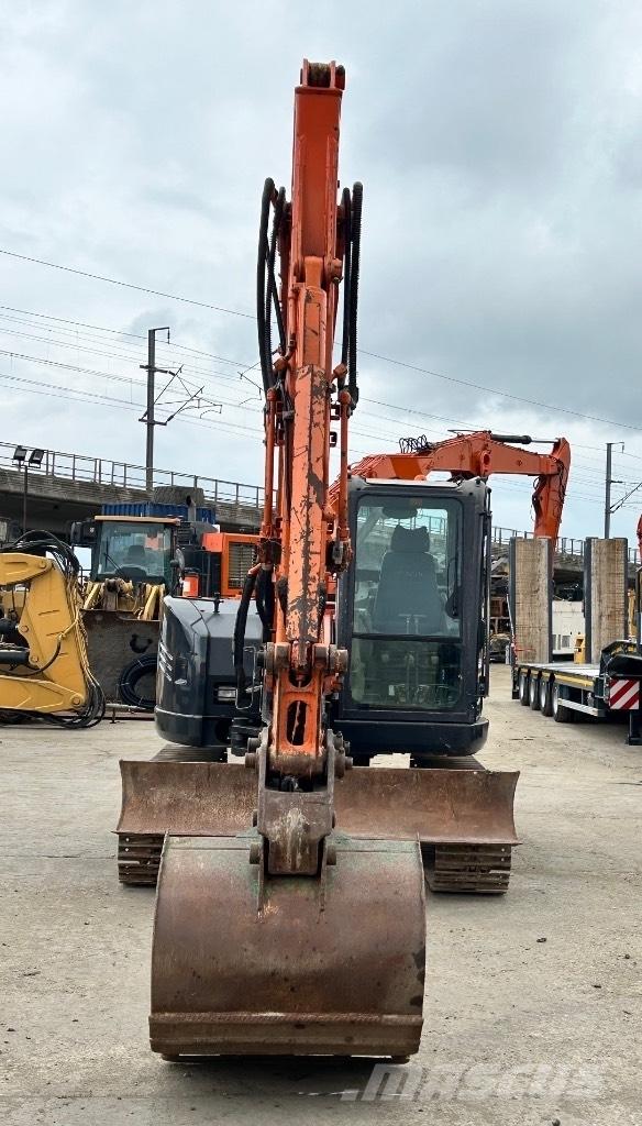 Hitachi Zaxis 85 USB Escavadoras Midi 7t - 12t