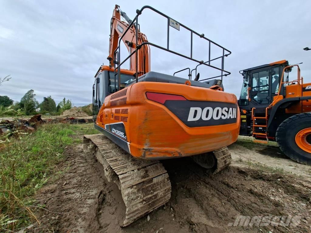 Doosan DX 225 LC-5 Escavadoras de rastos