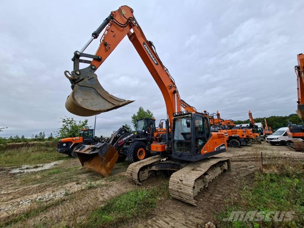 Doosan DX 225 LC-5 Escavadoras de rastos