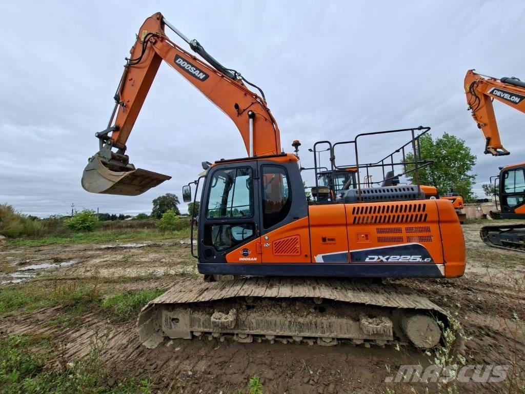 Doosan DX 225 LC-5 Escavadoras de rastos