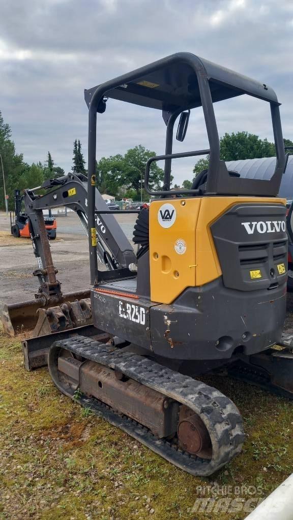 Volvo ECR 25 D Mini Escavadoras <7t