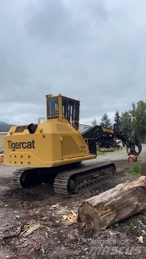 Tigercat 880D Carregadores
