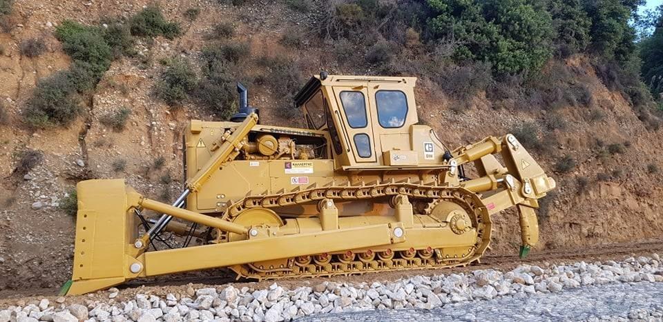 CAT D9G Dozers - Tratores rastos