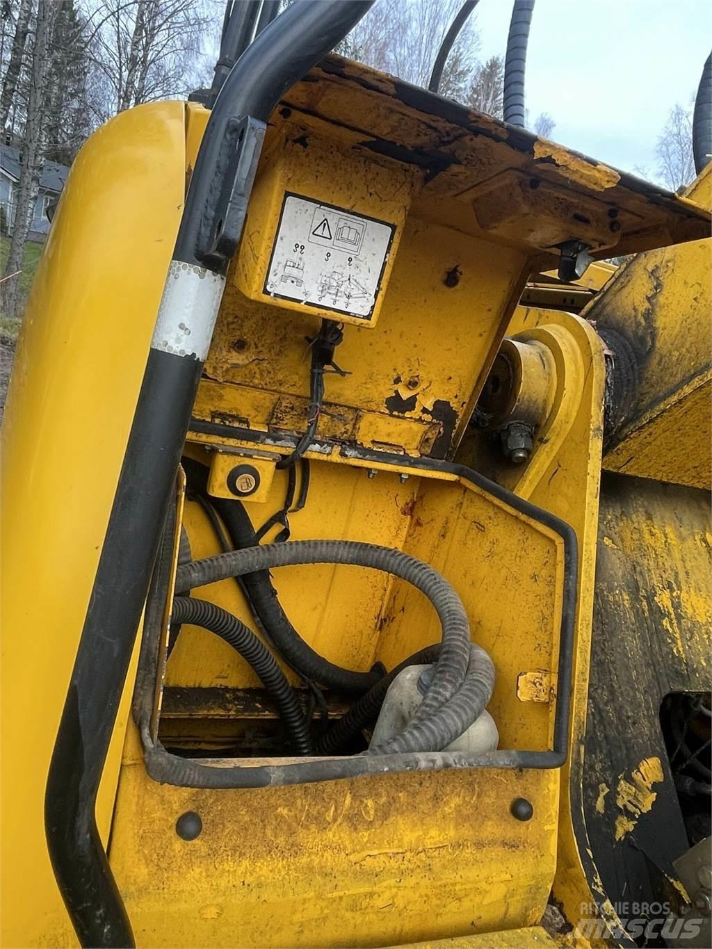 JCB JS 200 LC Escavadoras de rastos