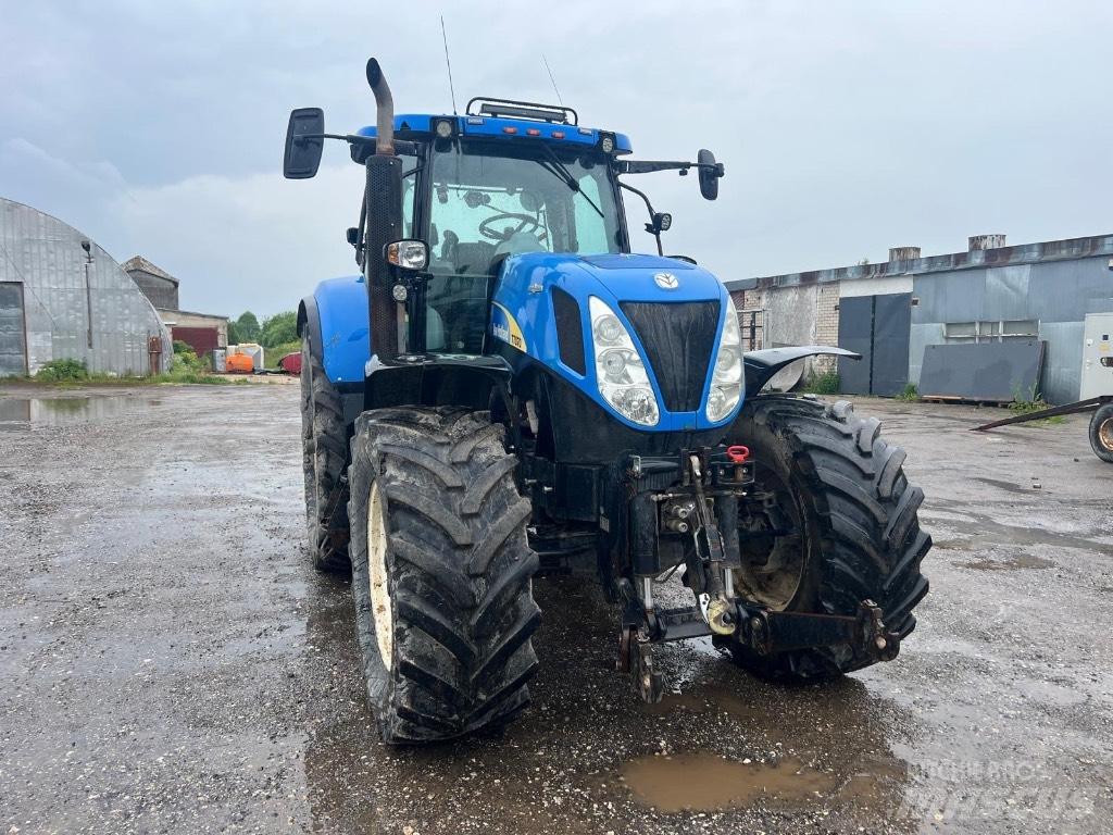 New Holland T 7070 Tratores Agrícolas usados