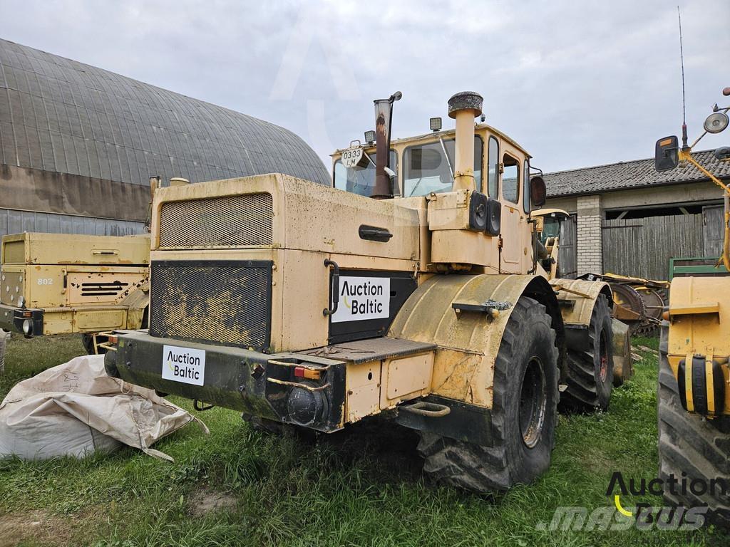  Kirovec K-700A Tratores Agrícolas usados