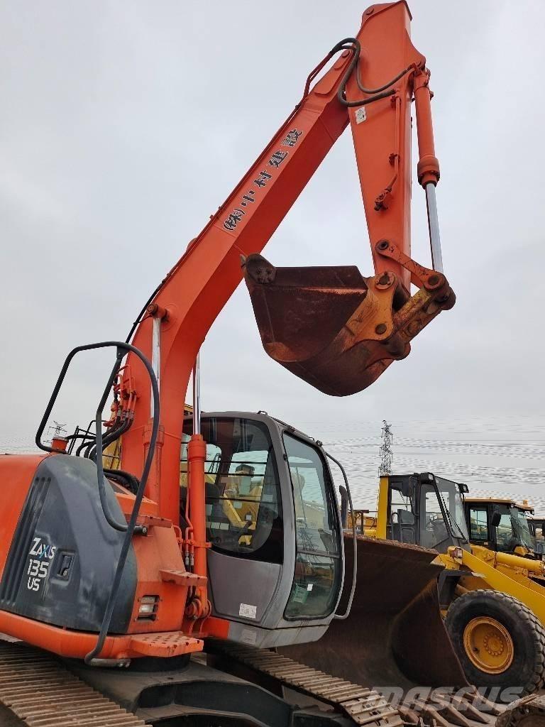 Hitachi ZX 135 US Escavadoras de rastos