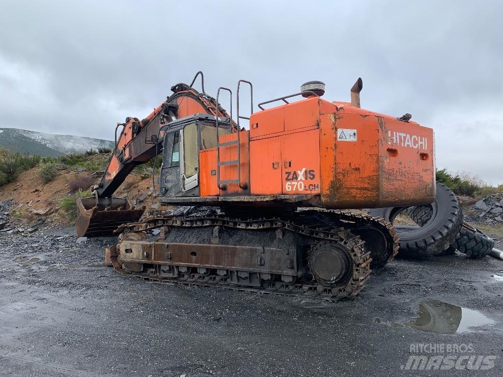 Hitachi 670 LCH-3 Escavadoras de rastos