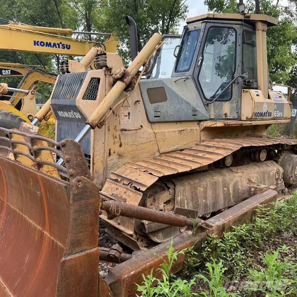 Komatsu D 65 P-12 Dozers - Tratores rastos