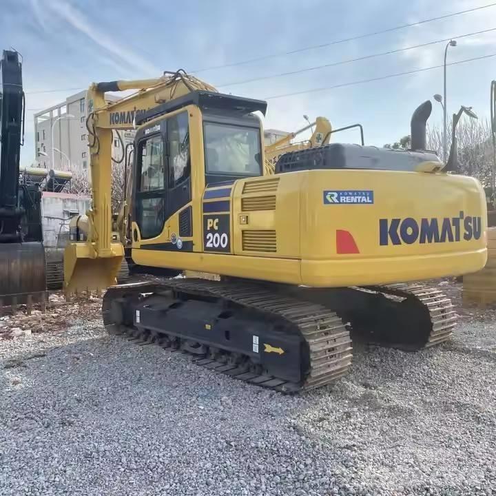 Komatsu PC200-8 Escavadoras de rastos