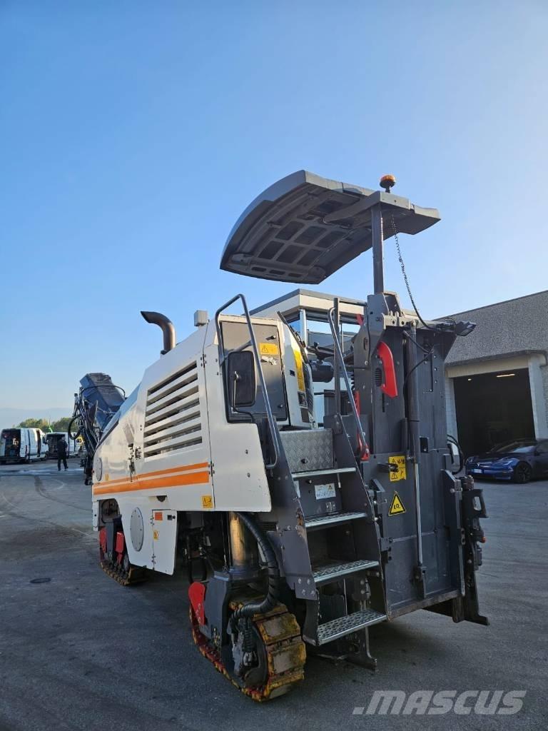 Wirtgen W 100 F Fresadoras de asfalto
