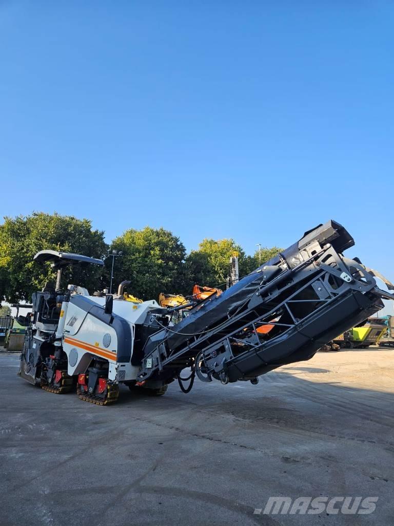 Wirtgen W 100 F Fresadoras de asfalto