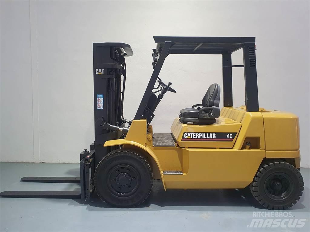 CAT DP40K MC Empilhadores Diesel
